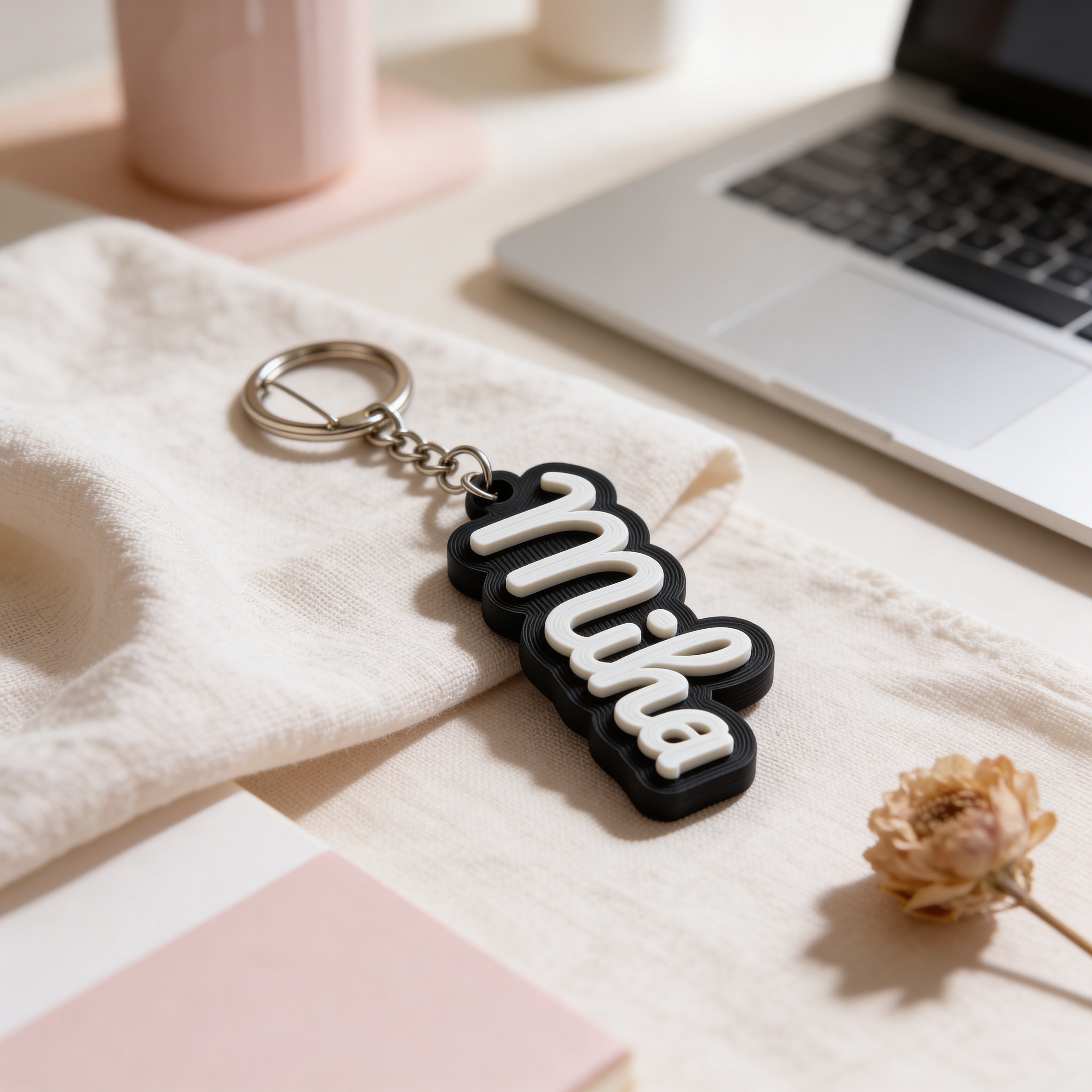 Obesek z imenom po želji